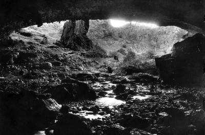 Cueva de Valporquero (boca de entrada)
